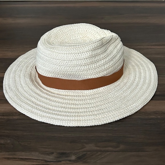 Madewell White and Tan Straw Hat - Picture 5 of 10